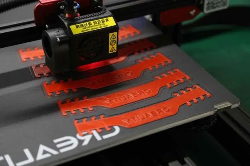 3D口罩扣打印现场 3D口罩扣打印现场